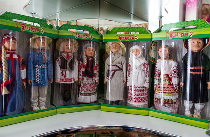 Белорусская кукла в музеях мира